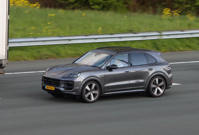Porsche 9YA Cayenne Turbo E-Hybrid