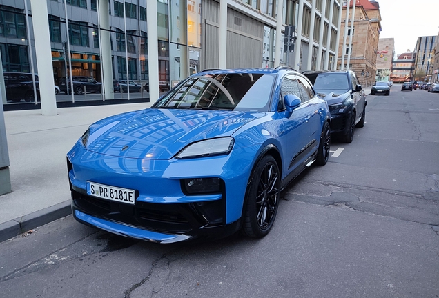 Porsche Macan EV Turbo
