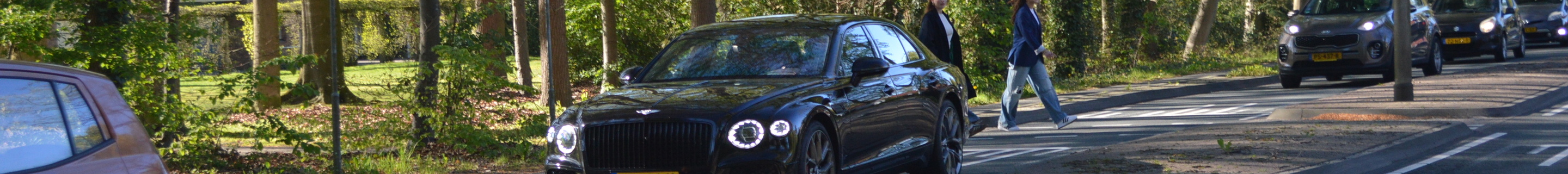 Bentley Flying Spur Hybrid S