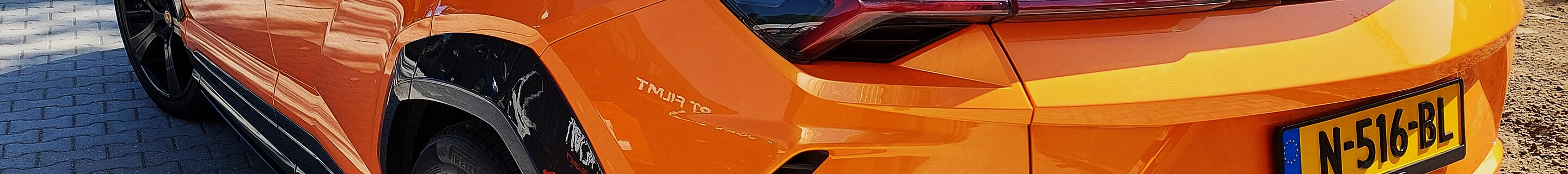 Lamborghini Urus Nero Design