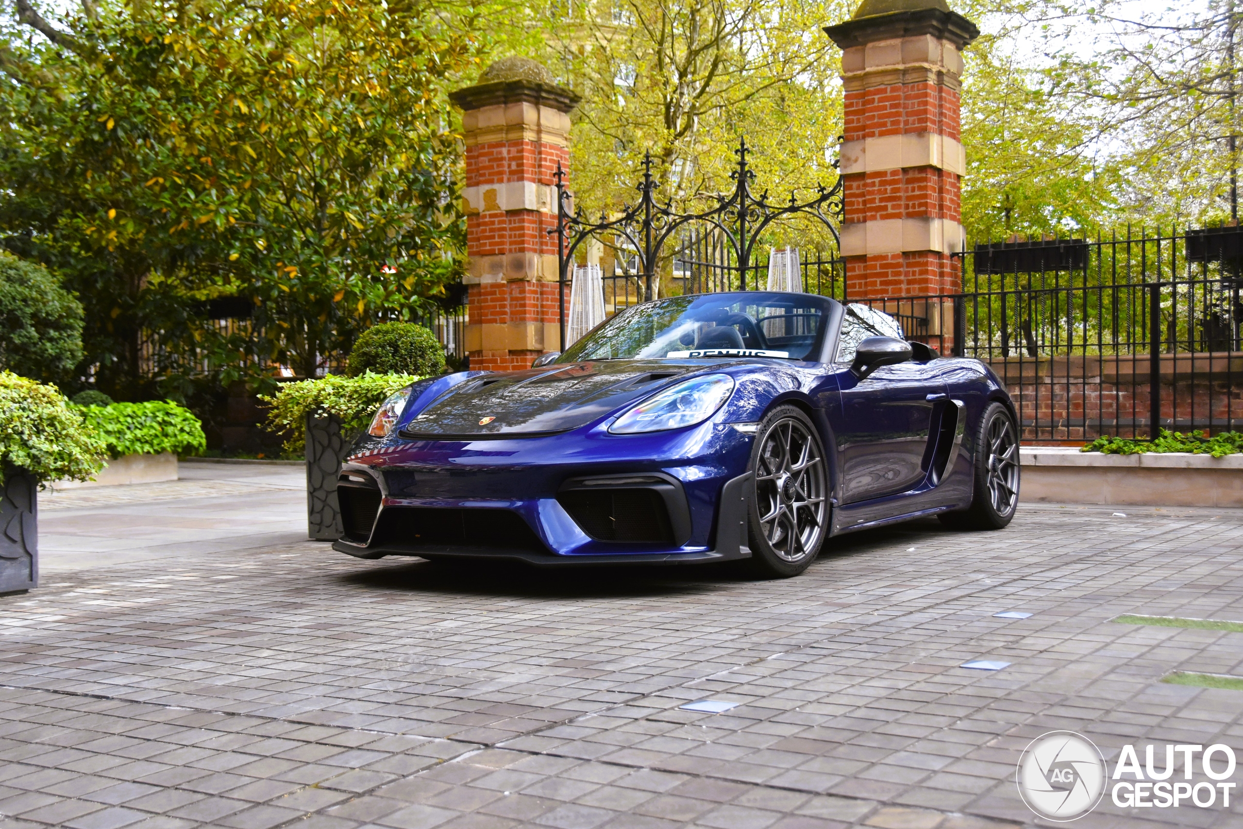 Porsche 718 Spyder RS Weissach Package