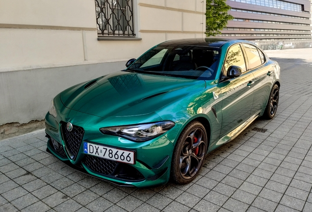 Alfa Romeo Giulia Quadrifoglio 2023