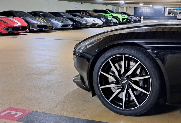 Aston Martin DB11 V8 Volante