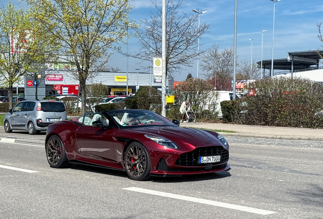 Aston Martin DB12 Volante
