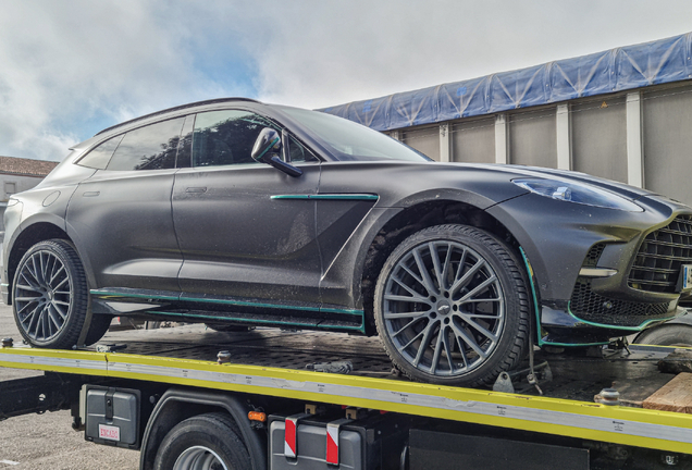 Aston Martin DBX707