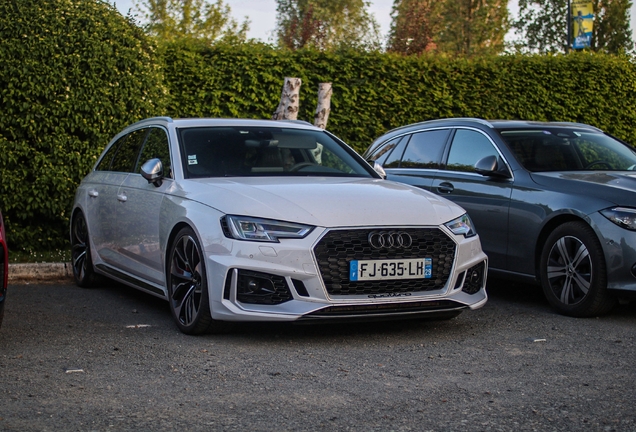 Audi RS4 Avant B9