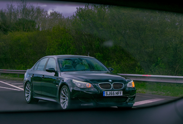 BMW M5 E60 2005