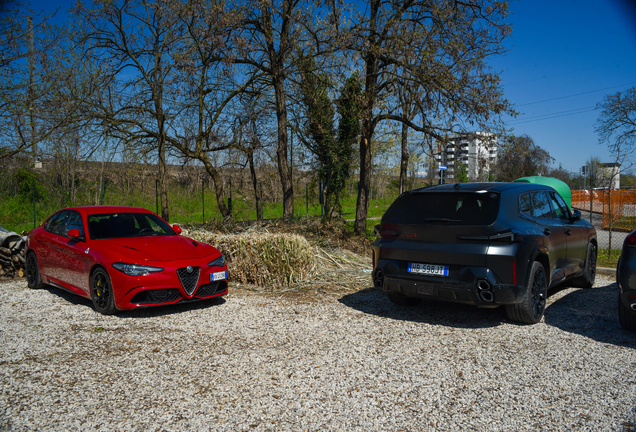 BMW XM G09 Label Red