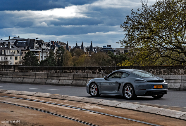 Porsche 718 Cayman S