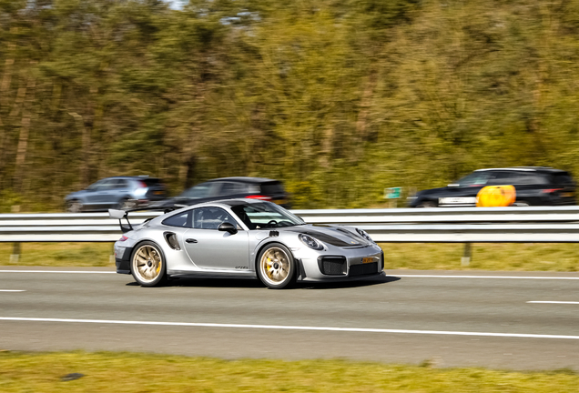 Porsche 991 GT2 RS Weissach Package