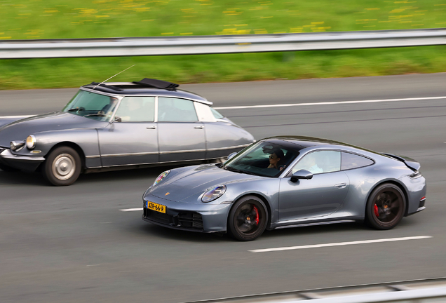 Porsche 992 Carrera 4S MkII