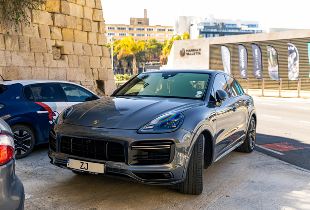 Porsche Cayenne Coupé Turbo S E-Hybrid