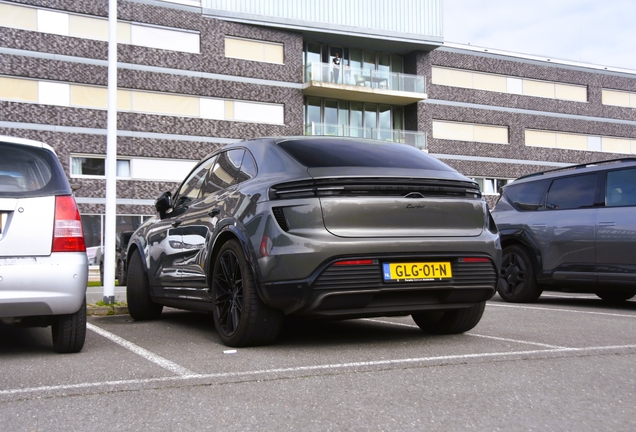 Porsche Macan EV Turbo