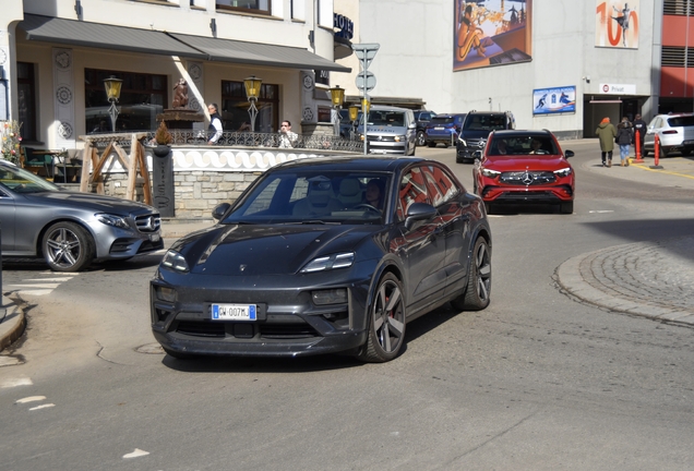 Porsche Macan EV Turbo