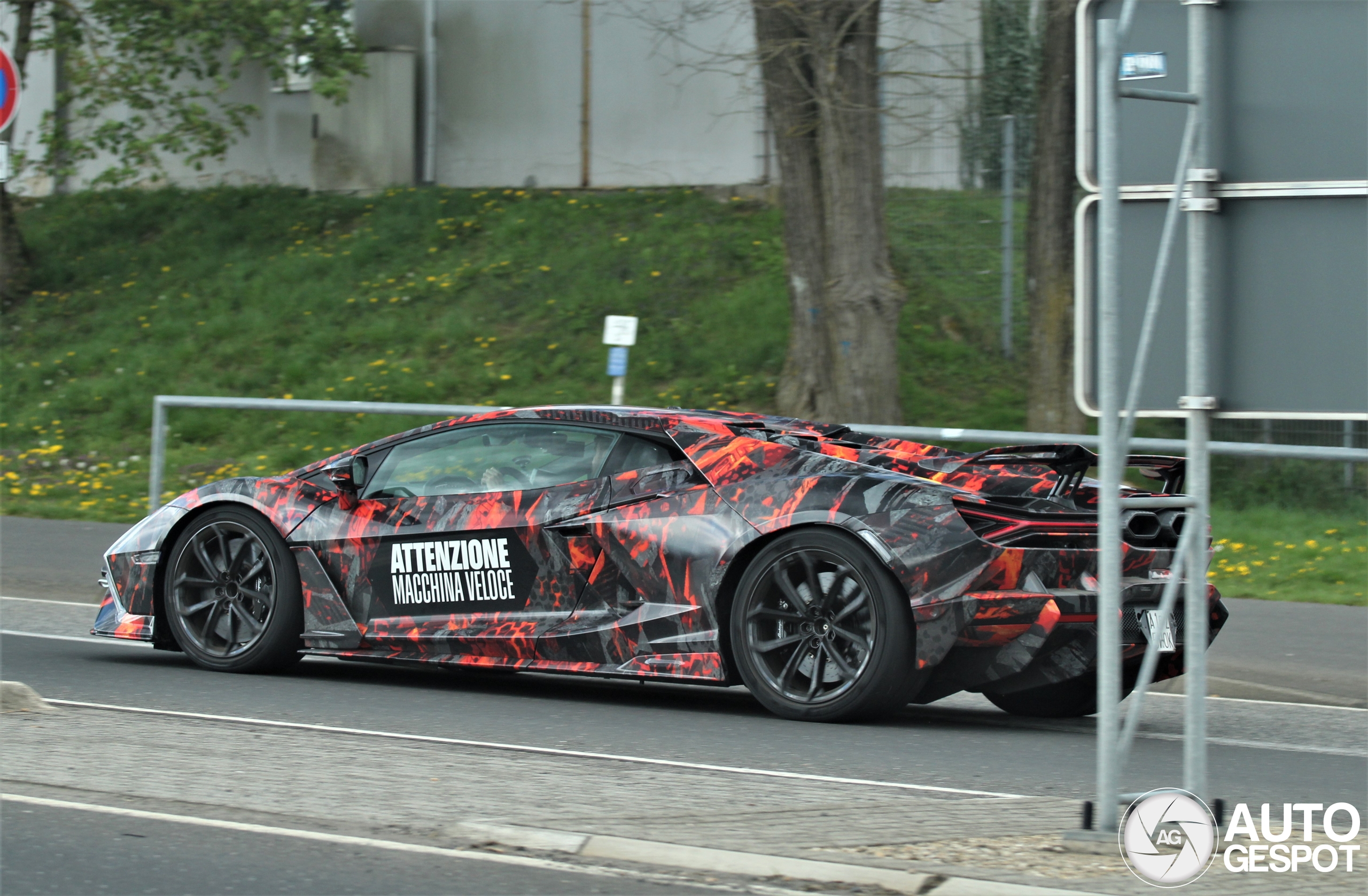 Lamborghini Revuelto SuperVeloce