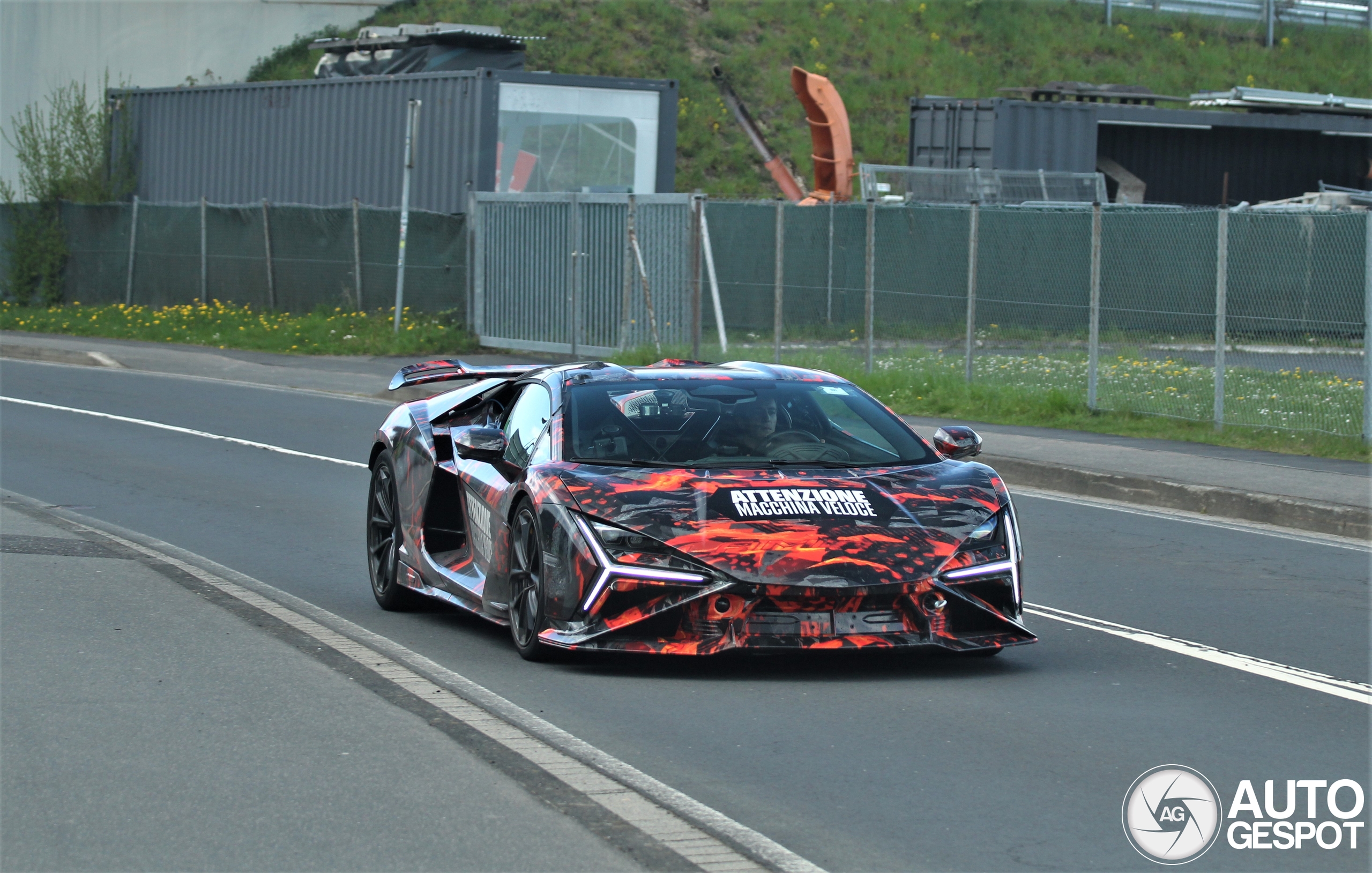 Lamborghini Revuelto SuperVeloce