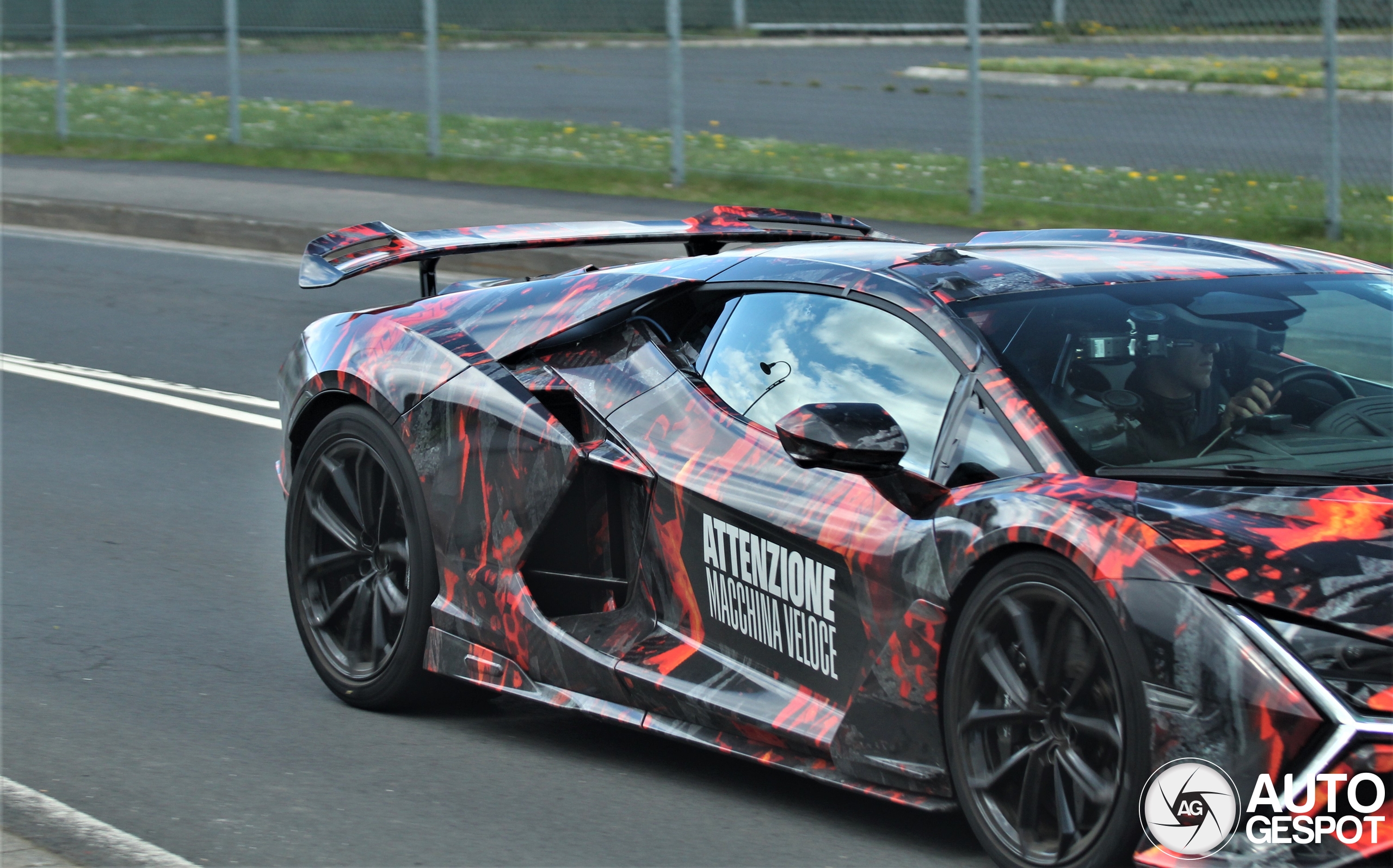 Lamborghini Revuelto SuperVeloce