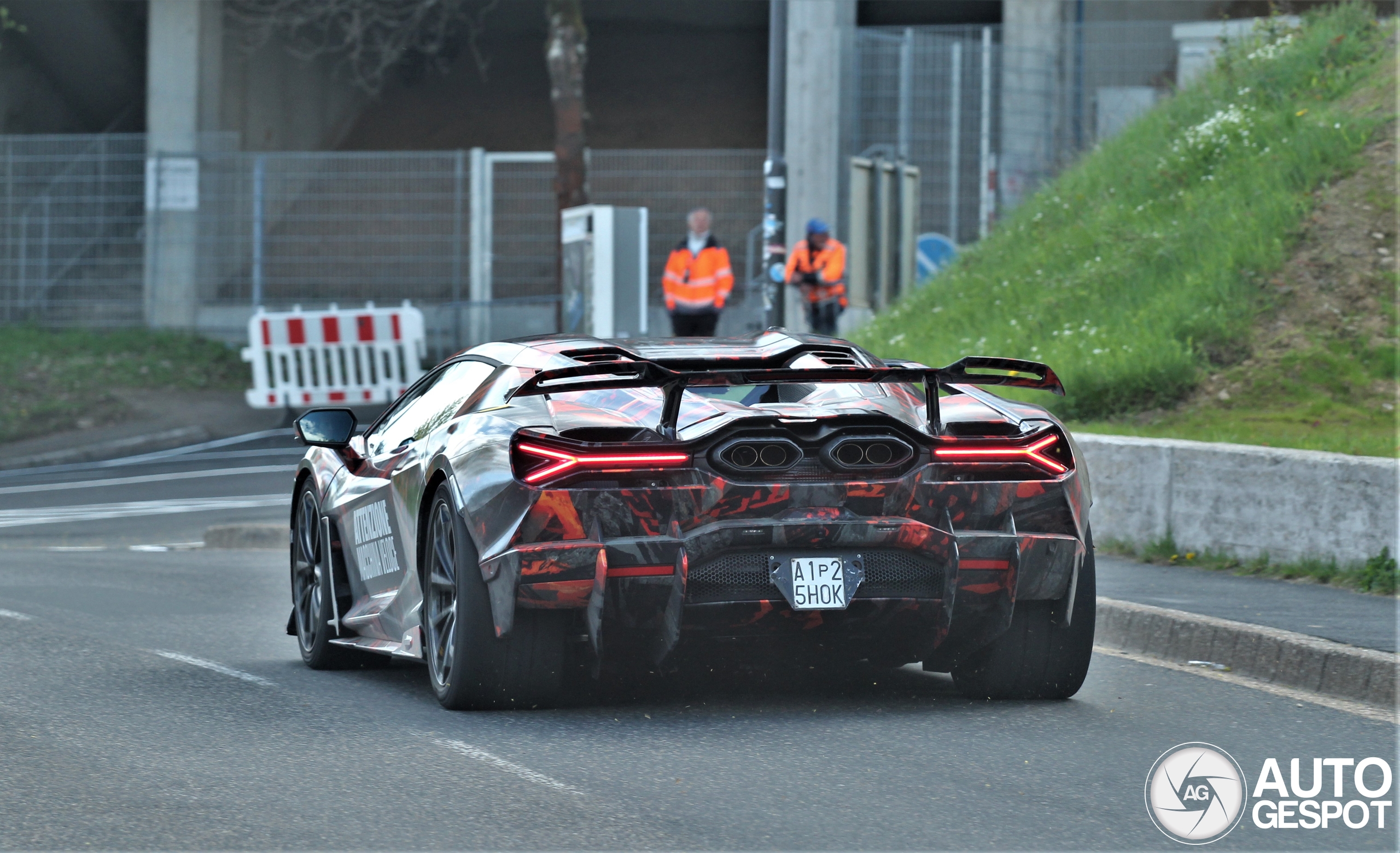 Lamborghini Revuelto SuperVeloce
