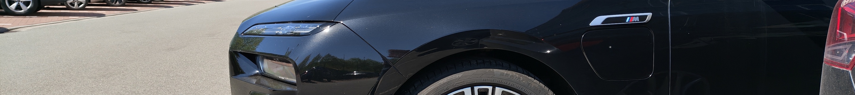 BMW M760e xDrive