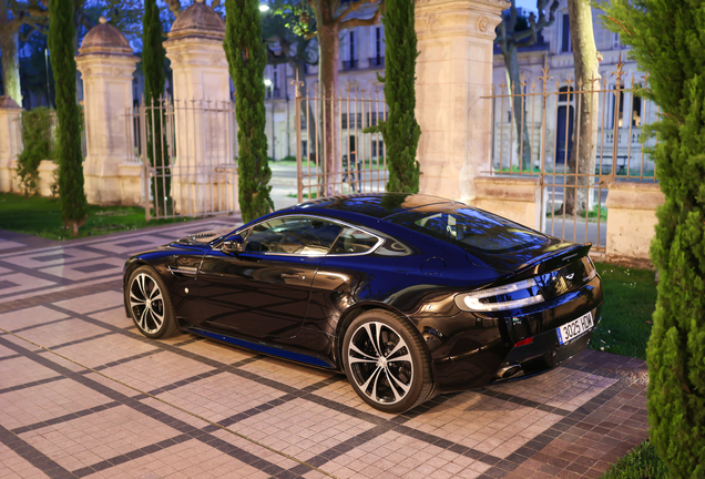 Aston Martin V12 Vantage