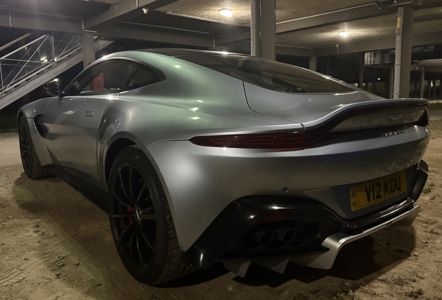 Aston Martin V8 Vantage 2018