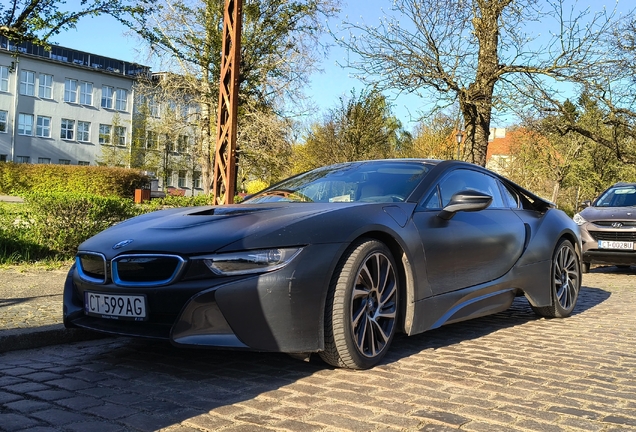 BMW i8