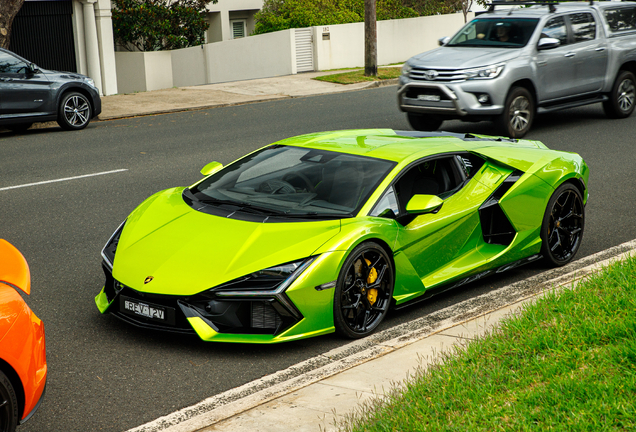 Lamborghini Revuelto