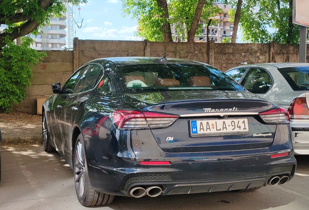 Maserati Quattroporte Modena Q4