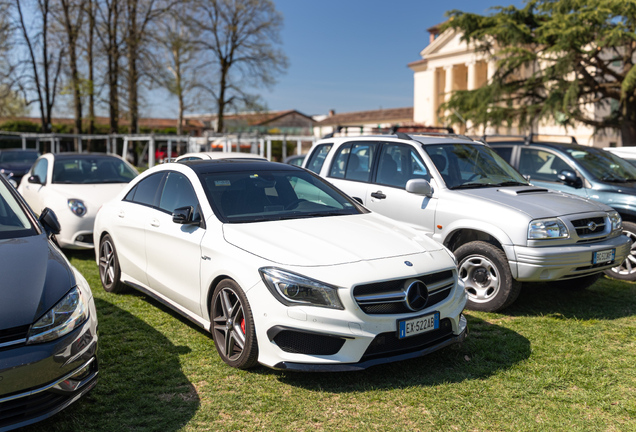 Mercedes-Benz CLA 45 AMG C117