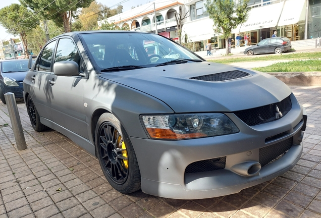 Mitsubishi Lancer Evolution IX FQ