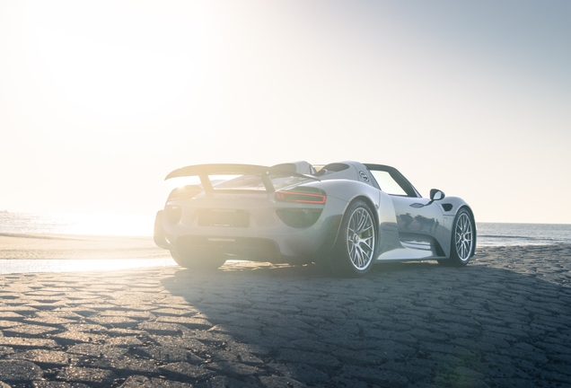 Porsche 918 Spyder Weissach Package