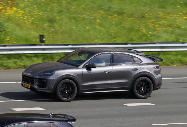 Porsche Cayenne Coupé Turbo E-Hybrid