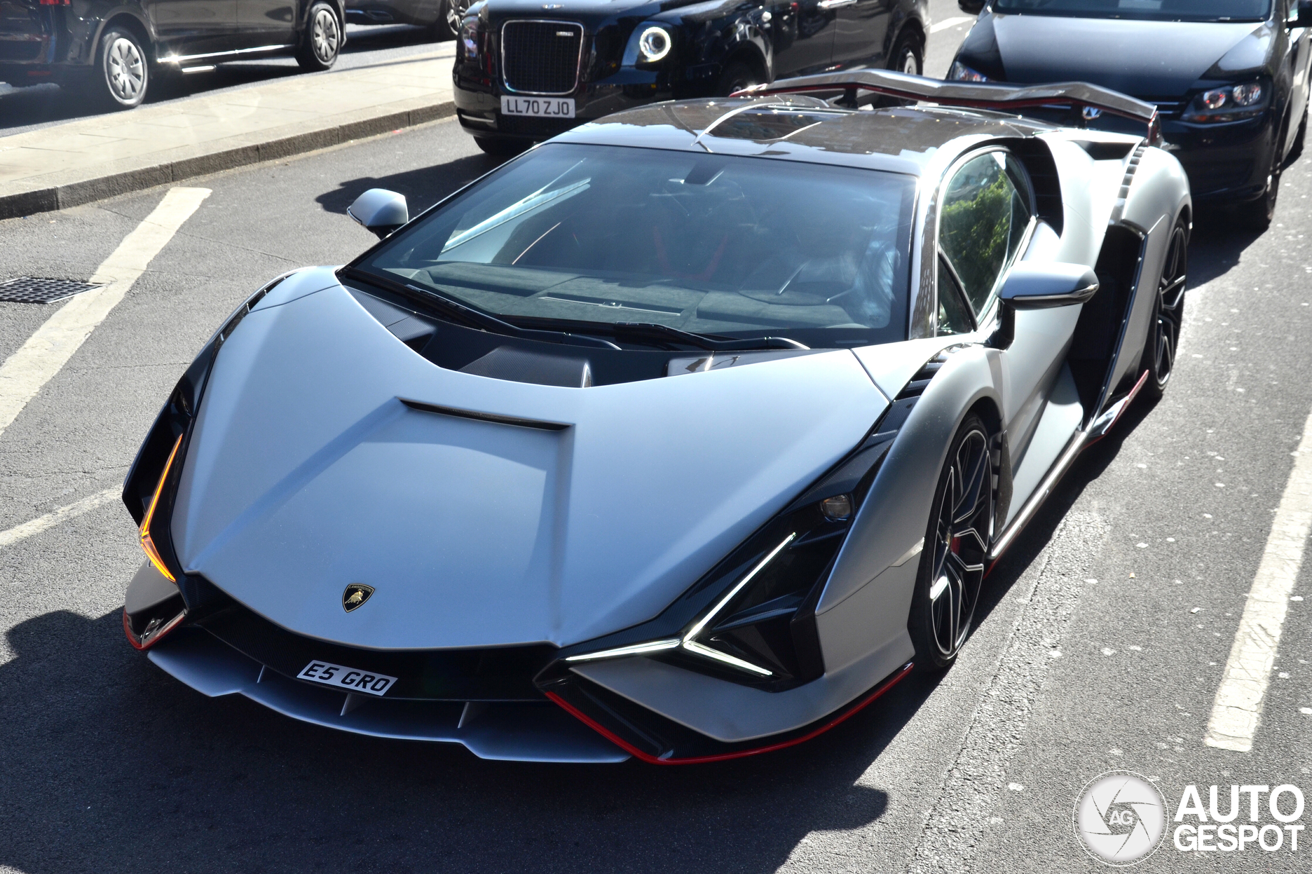 Lamborghini Sián FKP 37