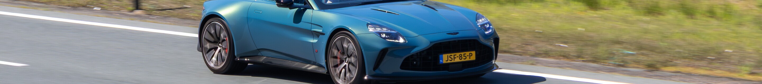 Aston Martin Vantage S Roadster 2026