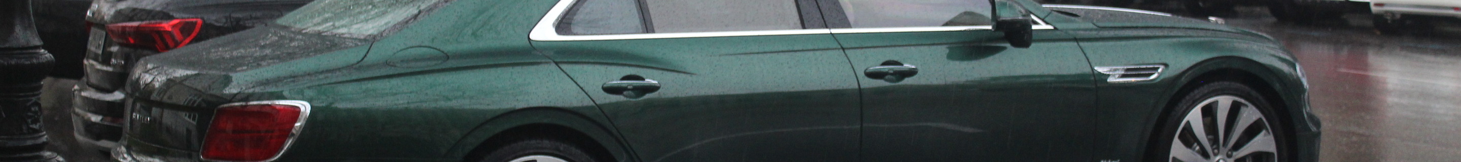 Bentley Flying Spur Hybrid