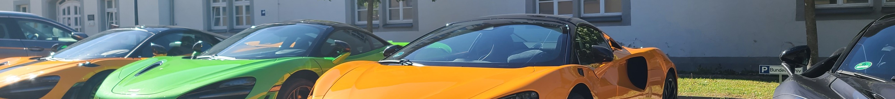 McLaren Artura Spider