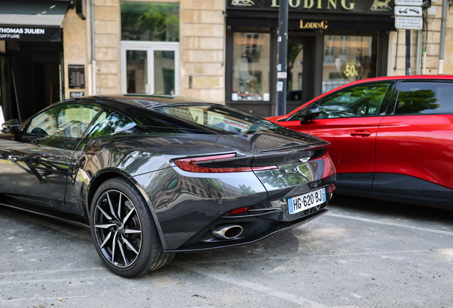 Aston Martin DB11