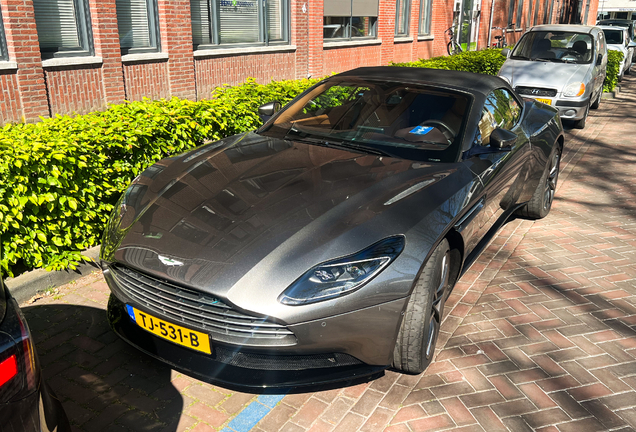 Aston Martin DB11 V8 Volante
