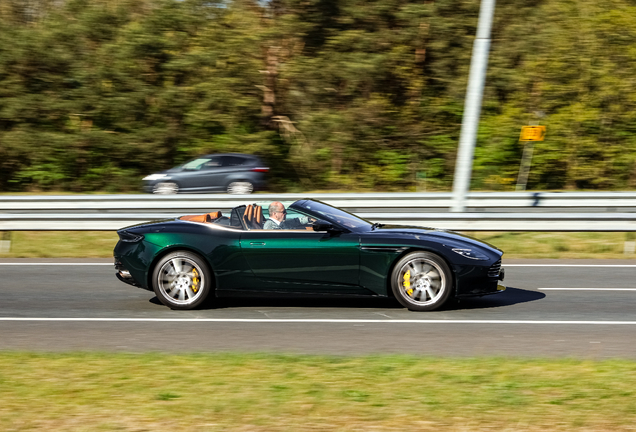 Aston Martin DB11 V8 Volante