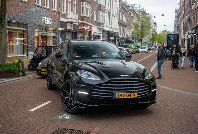 Aston Martin DBX707