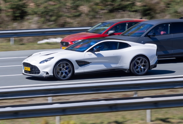Aston Martin Vanquish 2025