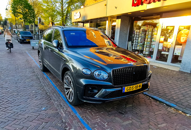 Bentley Bentayga Azure EWB