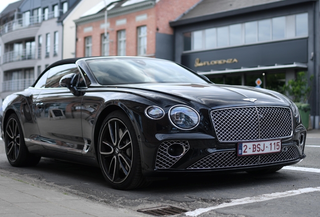 Bentley Continental GTC V8 2020
