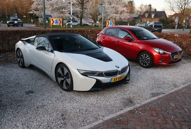 BMW i8 Roadster