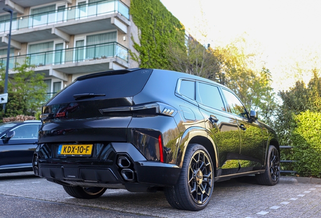 BMW XM G09 Label Red