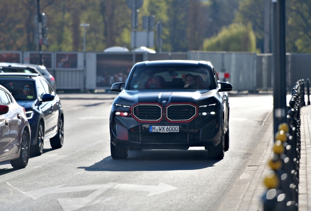 BMW XM G09 Label Red