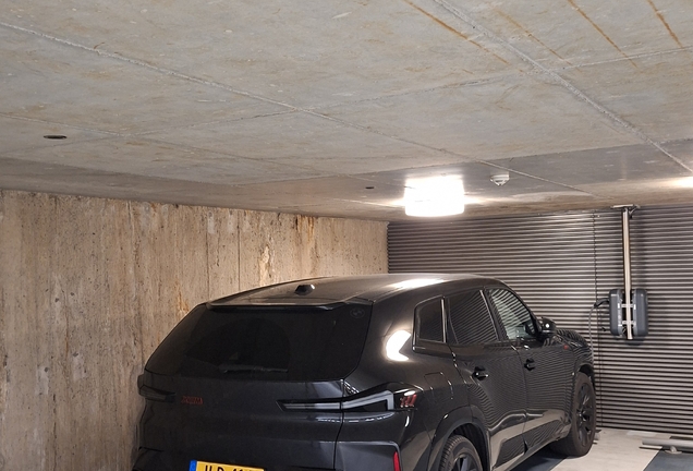 BMW XM G09 Label Red