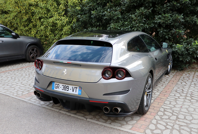 Ferrari GTC4Lusso