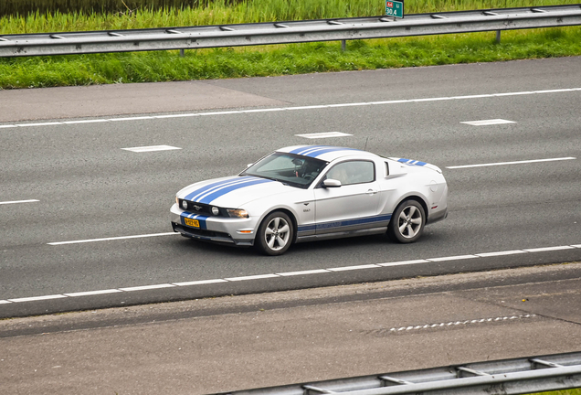 Ford mustang gt 2011