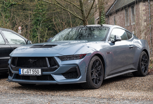 Ford Mustang GT 2024